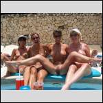 SALOPES EN VACANCES ... /... SLUTS IN HOLIDAYS - #1992324-4